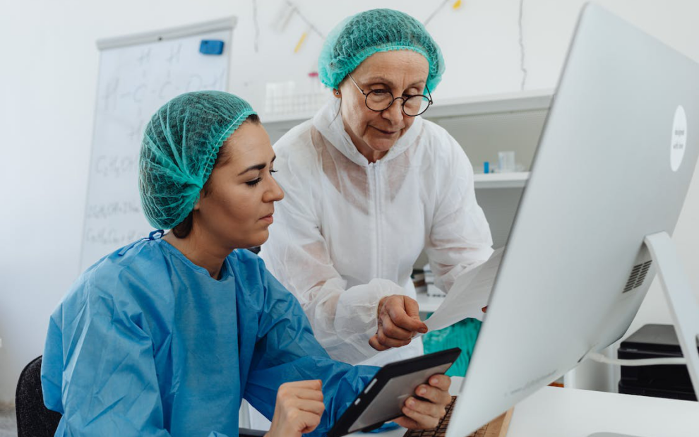 researchers using a clinical data management system.