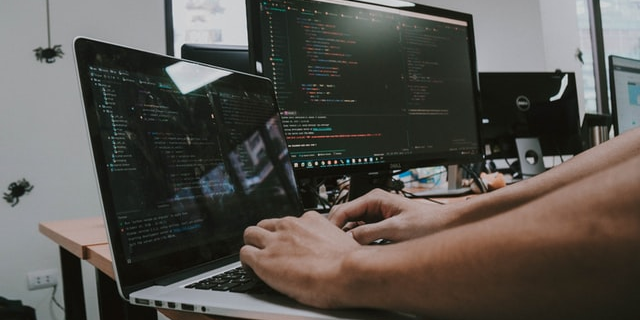 Digital-security A cybersecurity expert securing research data