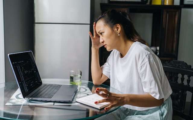 An individual using an EDC software for an early-phase clinical trial